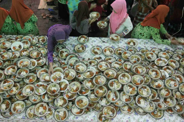 Daftar Menu Buka Puasa Masjid Jogokariyan, Masjid UGM dan Masjid UII Hari Ini Minggu 2 Maret 2025