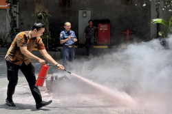Tingkatkan Kesiapsiagaan Seluruh Staff, Harper Malioboro Yogyakarta Gelar Pelatihan Bantuan Hidup Dasar dan Fire Drill