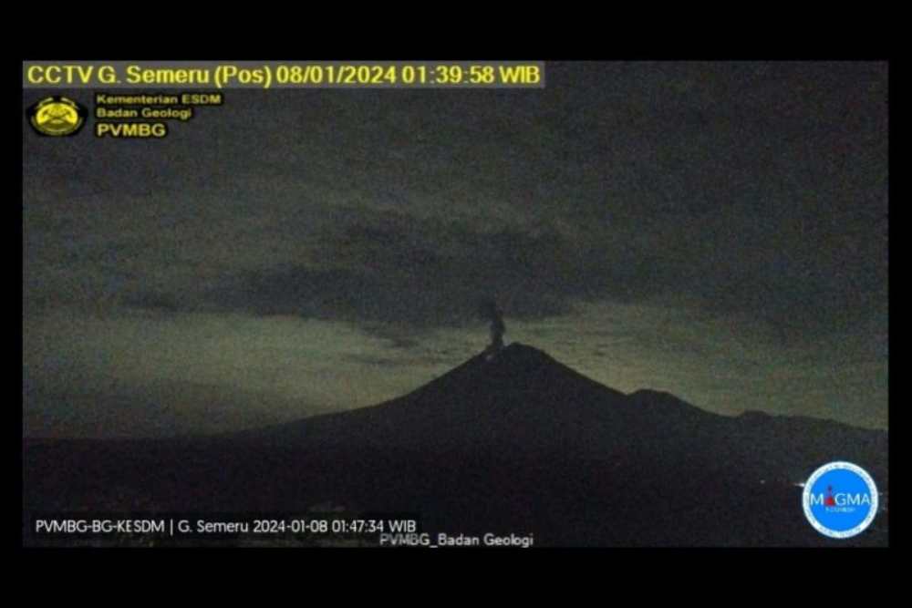 Gunung Semeru Meletus Malam Ini, Tinggi Letusan 900 Meter