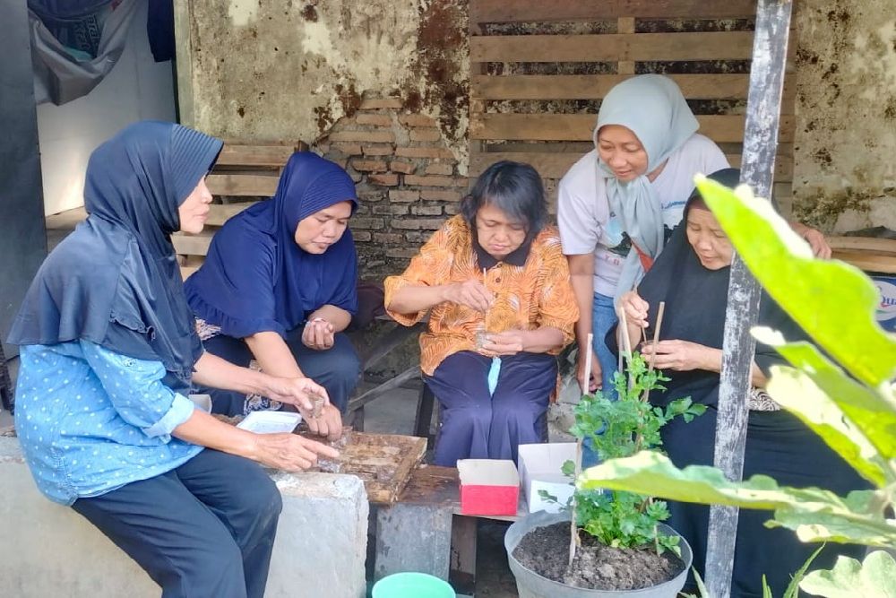 Simbiosis Pengolahan Sampah di Jogja dengan Sistem Pertanian Perkotaan