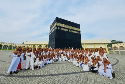 PCA Ngampilan Adakan Rihlah Wisata Religi: Tingkatkan Spiritualitas Anggota