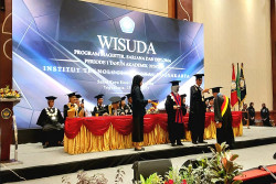 ITNY Bekali Wisudawan Ilmu dan Keterampilan Hadapi Tantangan Global