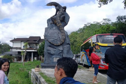 Patung Biawak Wonosobo Viral, Ini Penuturan Pematungnya