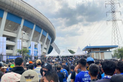 Melawan Persib Bandung, Suporter PSS Sleman Dilarang Datang ke Stadion GBLA