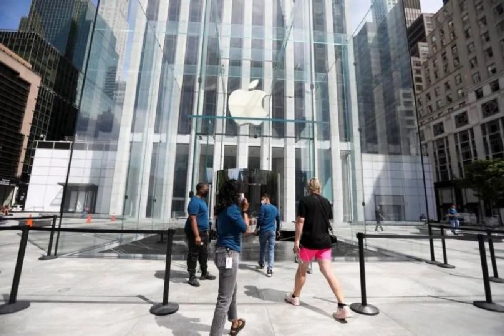 Dampak Perang Dagang AS-China, Apple Bakal Produksi Ponselnya di India