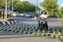 Viral Polisi Tidur di Jalan Seberang Pemkab Klaten Berpotensi Bikin Celaka Pengendara