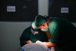 Puluhan Penderita Gangguan Mata Jalani Operasi Gratis di RS Mata Dr Yap