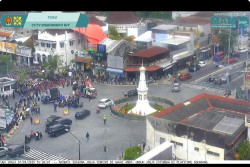Demo Hari Buruh 1 Mei 2025 di Jogja: Massa Aksi Mulai Penuhi Simpang Tugu Jogja