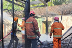 Kompor Lupa Dimatikan, Rumah Pengusaha Katering Ludes Terbakar di Kulonprogo