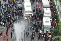 Demo Hari Buruh di Gedung DPR/MPR, 13 Orang Ditangkap