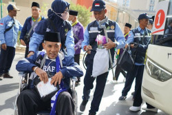 Ribuan Jemaah Calon Haji Lansia Tiba di Madinah