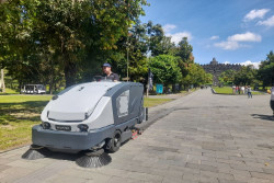 Begini Cara Kawan Lama Mencintai Borobudur