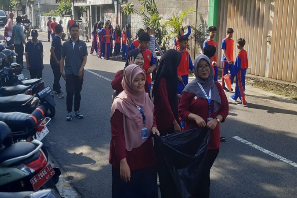 SMPN 16 Jogja Berkontribusi Kelola Sampah Mandiri