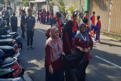 SMPN 16 Jogja Berkontribusi Kelola Sampah Mandiri