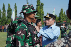 Program TMMD, TNI dan Warga Bangun Jalan Tembus dari Wukirsari ke Puncak Becici