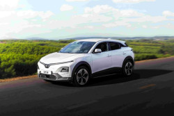 VinFast Luncurkan SUV Listrik, VF6. Harga Mulai Rp384 Juta