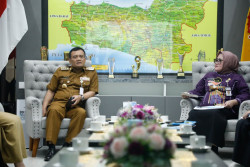 Beri Kemudahan Warga Miskin, Jateng Garap Sekolah Kemitraan dengan Swasta di SPMB 2025