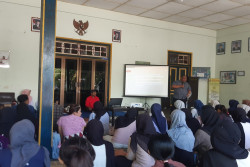 150 Pemuda & Pemudi Peroleh Beasiswa Masing-Masing Rp10 Juta