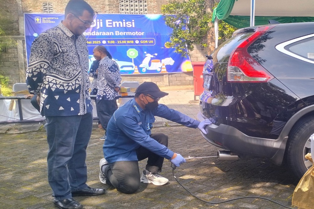 Jaga Kualitas Udara di Lingkungan Kampus, Kendaraan Dosen dan Mahasiswa Diuji Emisi