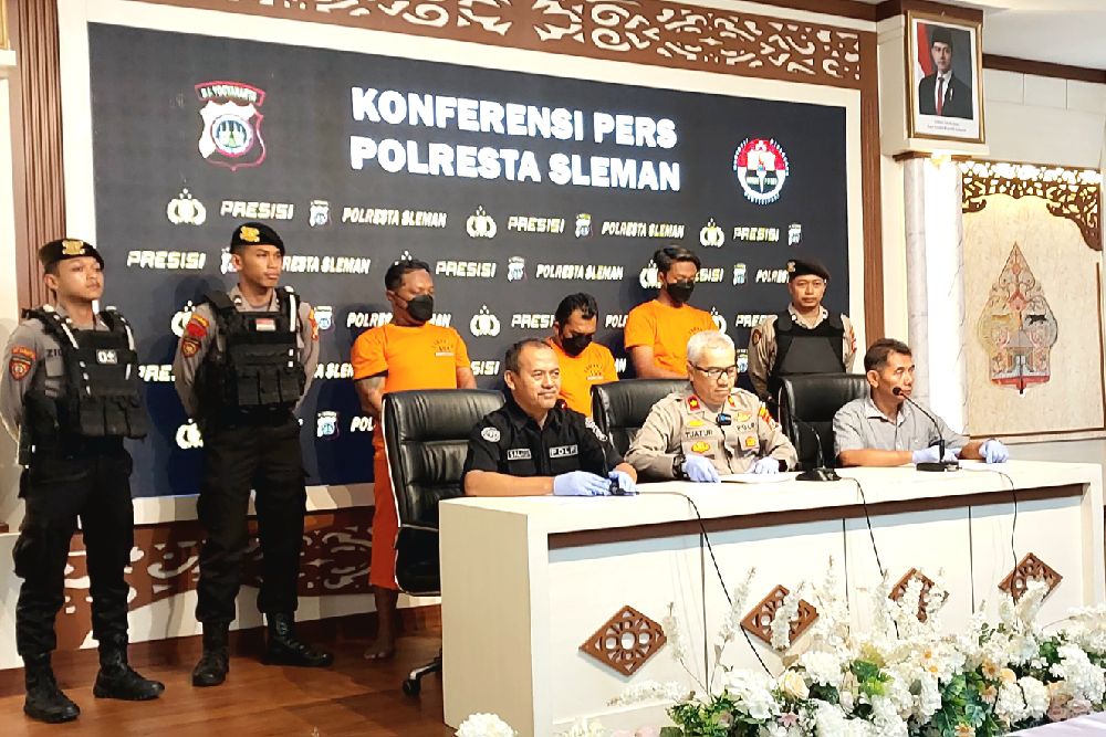 Polisi Menangkap Tiga Pelaku Penganiayaan Ojol Pengantar Makanan di Pintu Masuk UGM
