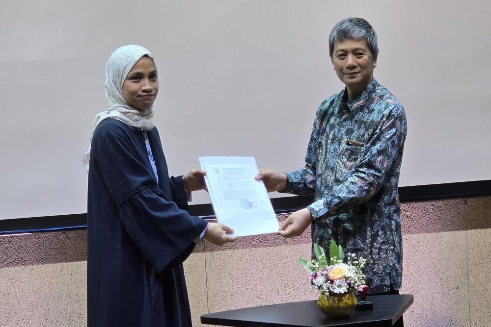 LLDikti DIY Serahkan SK Pembentukan Politeknik Artificial Intelligence BMD
