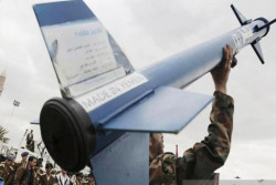 Gagal Dicegat, Rudal Houthi Yaman Hantam Bandara Ben Gurion di Israel