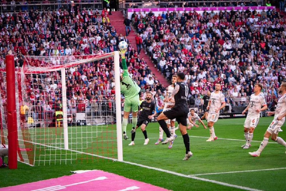 Bayern Muenchen vs Monchengladbach Berakhir dengan Skor 2-0 untuk Kemenangan Muenchen