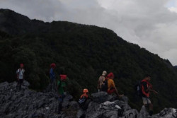 Penutupan Wisata Taman Nasional Manusela Diperpanjang