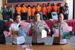 Tarik Parkir Rp50.000, Sembilan Jukir Berpakaian Ormas di Jakpus Ditangkap Polisi