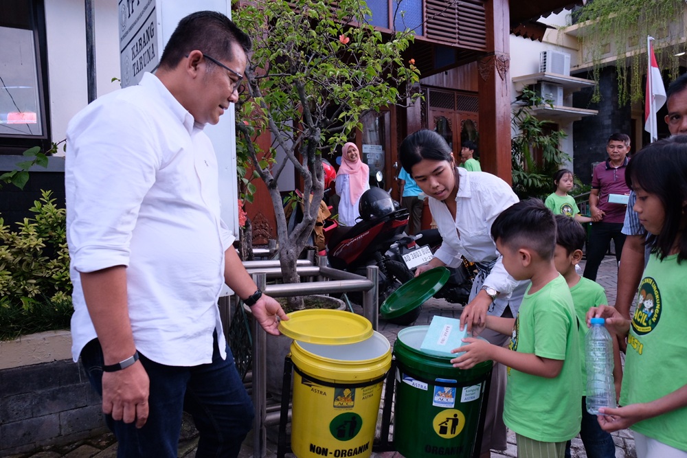 ACC Ajari Anak-Anak Pilah Sampah dalam Lokakarya Lingkungan