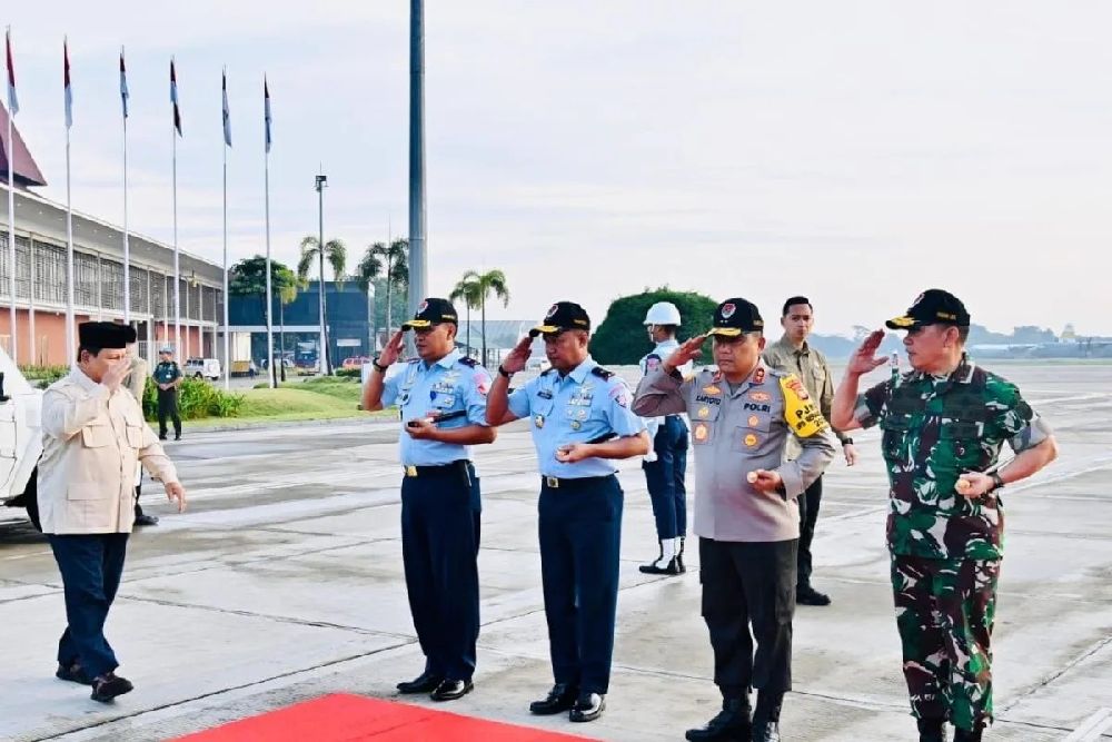 Prabowo Menerima Penghargaan Bintang Kebesaran Tertinggi dari Sultan Brunei Darussalam