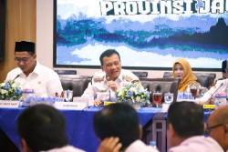 Gubernur Jawa Tengah Luthfi Akan Bentuk Satgas Pengelolaan Sampah