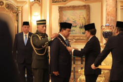 Prabowo Dapat Bintang Kebesaran Tertinggi dari Sultan Brunei