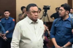 Jaksa Hadirkan Mantan Mendag Rachmat Gobel di Persidangan Tom Lembong