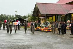Dua Jenazah Anggota Brimob Korban Penembakan KKB Papua Dimakamkan di Serui