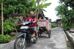 Sukiman, Warga Trucuk Klaten Raup Jutaan Rupiah dari Jasa Mengawinkan Kambing