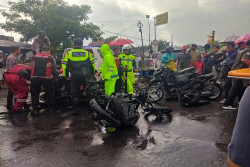 Detik-detik KA Malioboro Ekspres Tabrak 7 Motor Saat Melewati Pelintasan Sebidang, Tewaskan 4 Orang