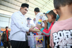 Tinjau Banjir Grobogan, Taj Yasin Salurkan Bantuan Senilai Rp253 Juta