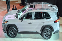 Toyota Kenalkan RAV4 Hibrid di Amerika Serikat