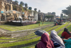 Peringati 1 Dasa Warsa, Kawasan Wisata Tebing Breksi Gelar Atraksi Jathilan, Batu Breksi Menyanyi hingga Pementasan Wayang Kulit