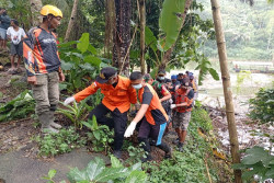 Basarnas Evakuasi Nenek yang Ditemukan Tewas Mengapung di Waduk Sermo Kulonprogo