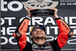 Kemenangan  Bezzecchi di MotoGP Inggris Tidak Lepas dari Kerja Keras Tim Aprilia