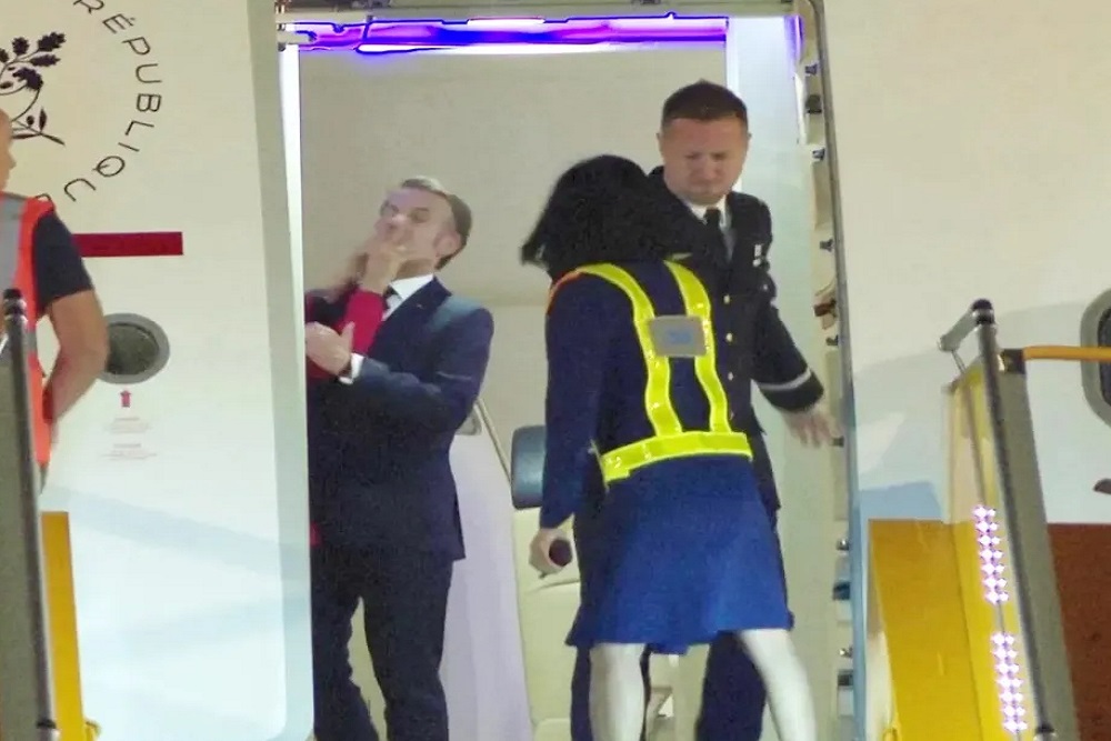 Viral Presiden Prancis Macron Ditoyor Istri Jelang Kunjungan ke Indonesia