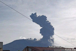 Gunung Marapi Meletus Pagi Ini, Lontarkan Abu Setinggi 1,1 Kilometer