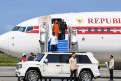 Prabowo Tiba di Jogja Jelang Kedatangan Macron untuk Kunjungan ke Candi Borobudur