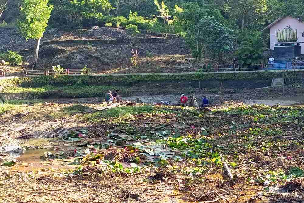 Ekskavator yang Terjebak 10 Tahun di Danau Buatan Mangunan Dievakuasi