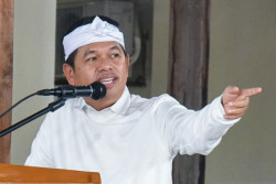 Tanah Longsor Tambang Gunung Kuda Cirebon, Gubernur Jabar Perintahkan Penutupan Permanen
