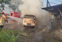 Ini Penyebab Mobil VW Kombi Terbakar di Sedayu