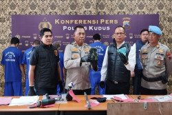 Dukun Pengganda Uang Rugikan Korban hingga Puluhan Juta Rupiah Ditangkap Polisi