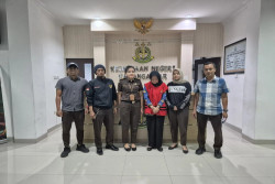 Tersangka Korupsi Alkes Bertambah, Kejari Tahan Kusmawati ASN Dinkes Karanganyar